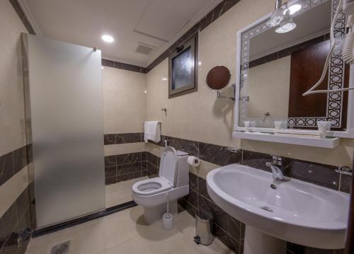Experience Comfort and Convenience at Flora Park 2 Hotel Suites in Yanbu